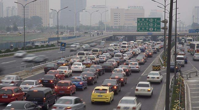 2017年，我國汽車銷量達(dá)2887.9萬輛